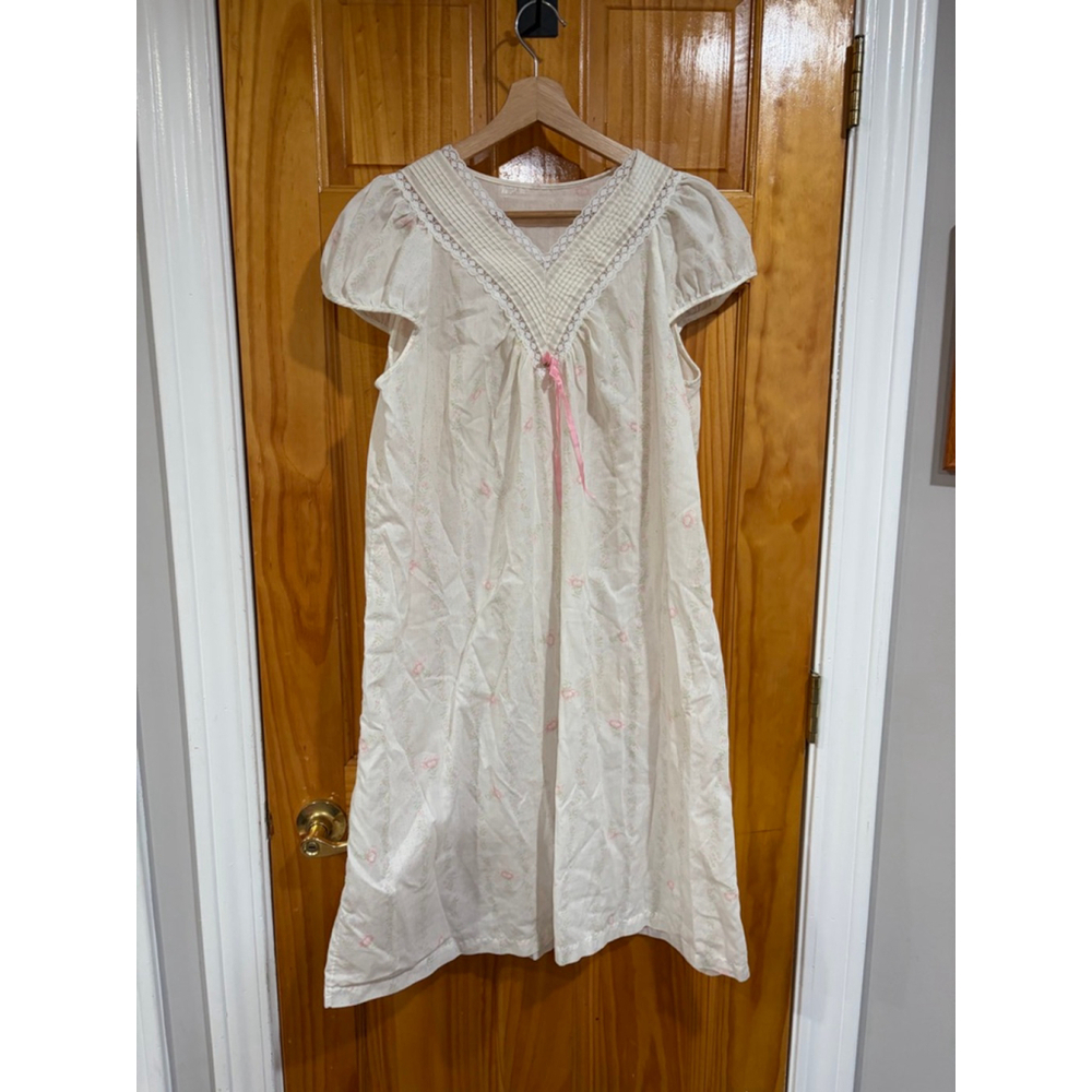 Vintage Cottagecore Prairie Nightgown Floral Lace Trim Pink Ribbon Small
